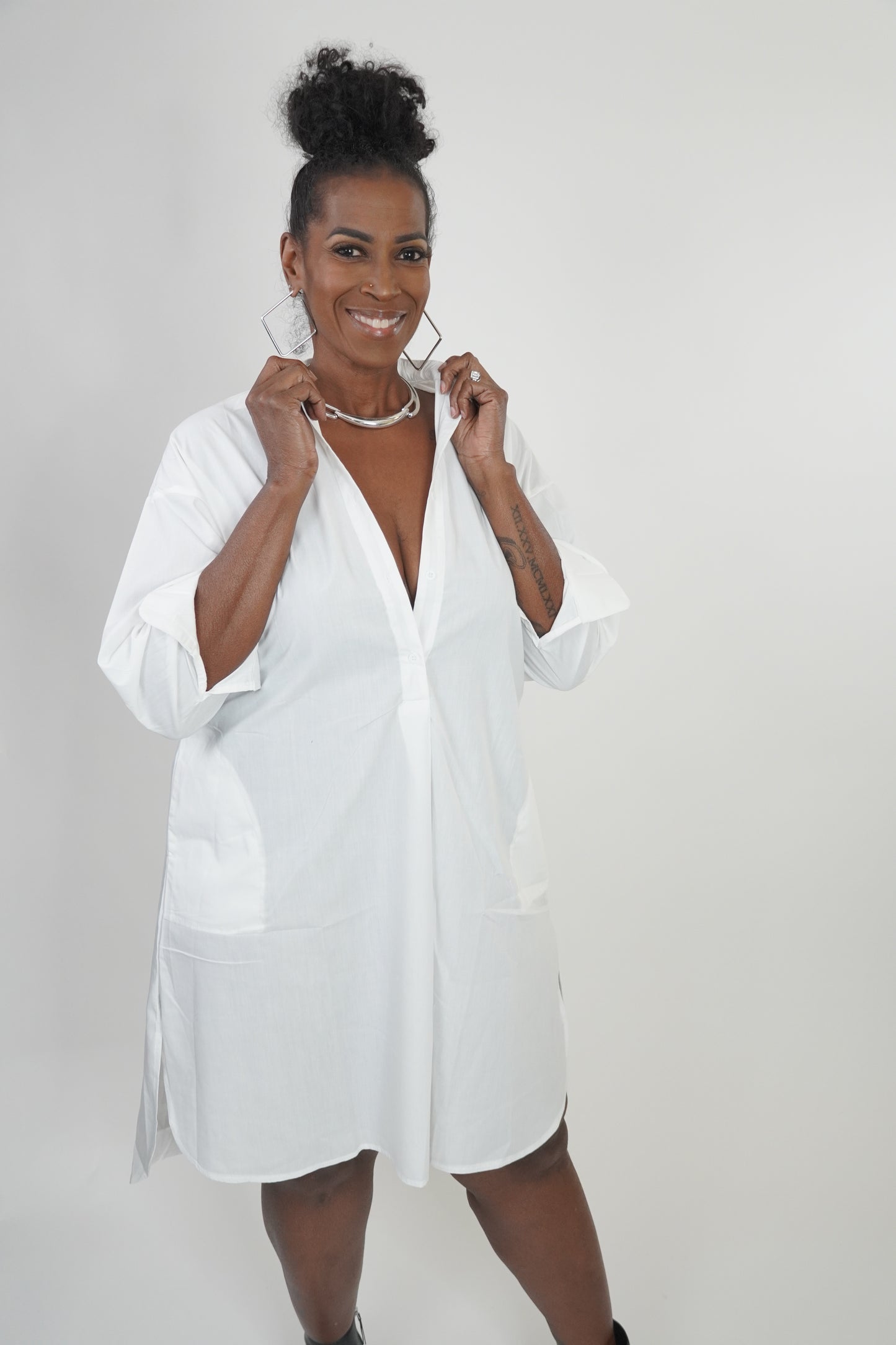 Button-down shirt dress w/pockets