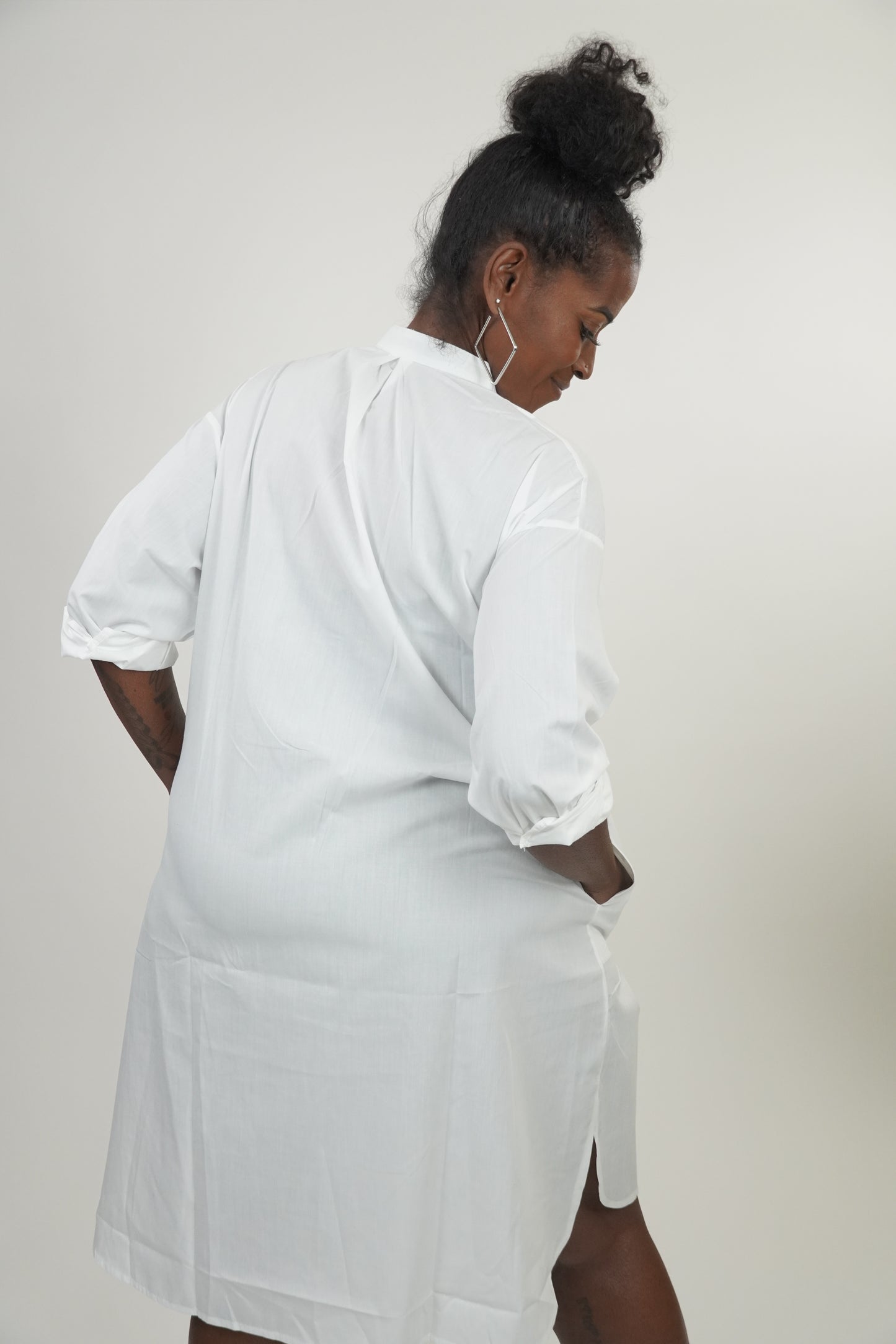 Button-down shirt dress w/pockets