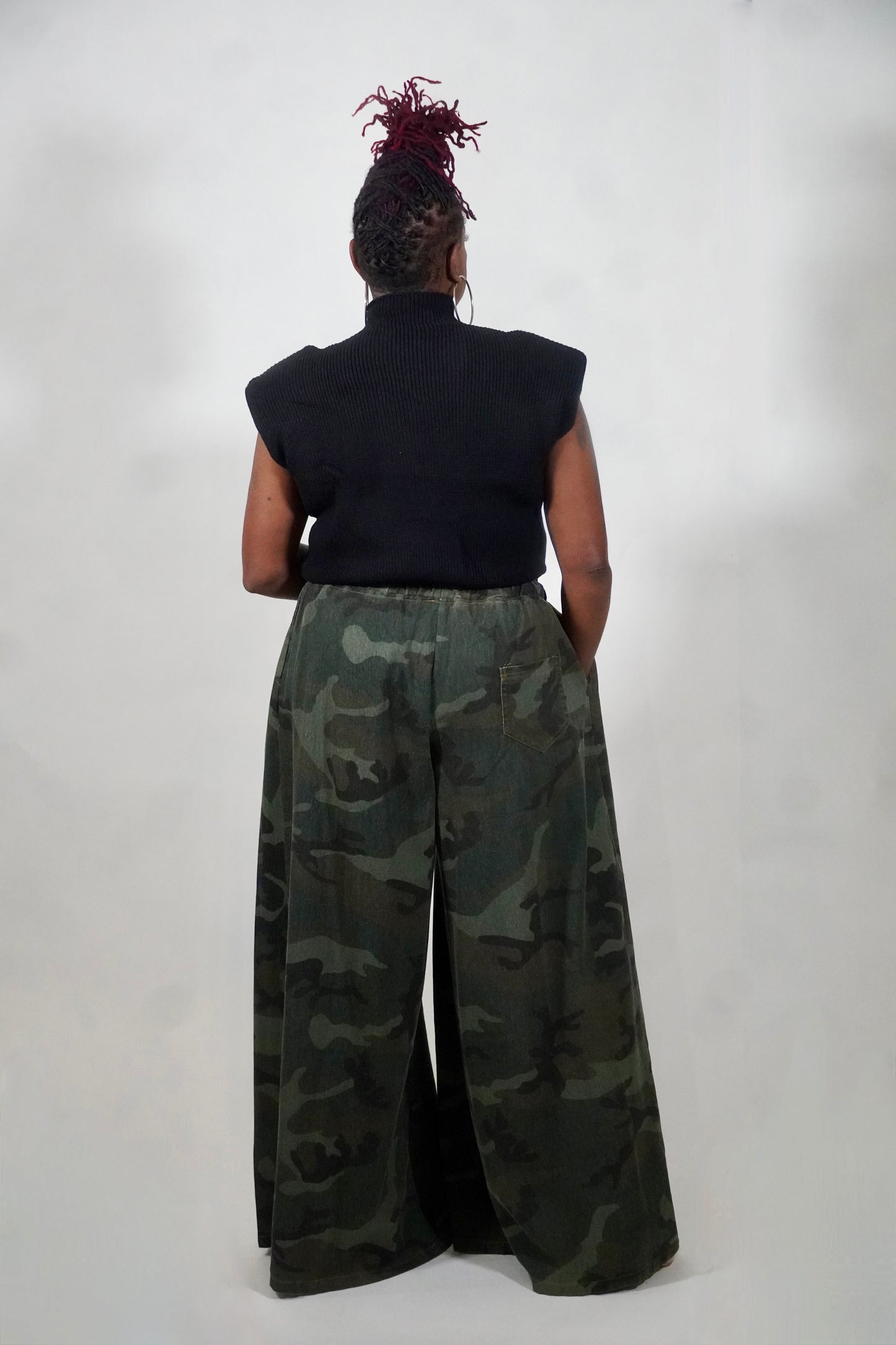 Wide-Leg Pants w/ Pockets