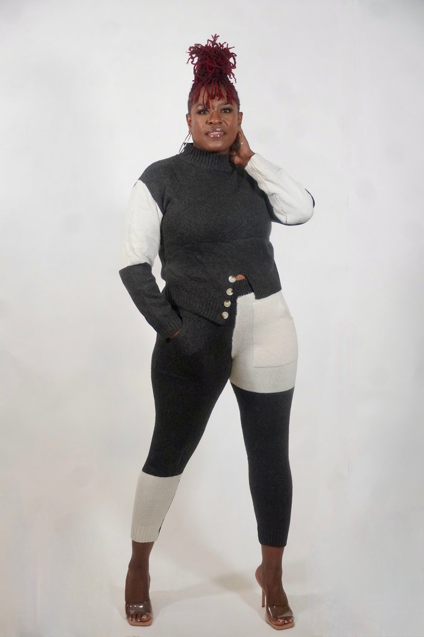 CHARCOAL TWO-TONE KNIT TOP AND JOGGER SET