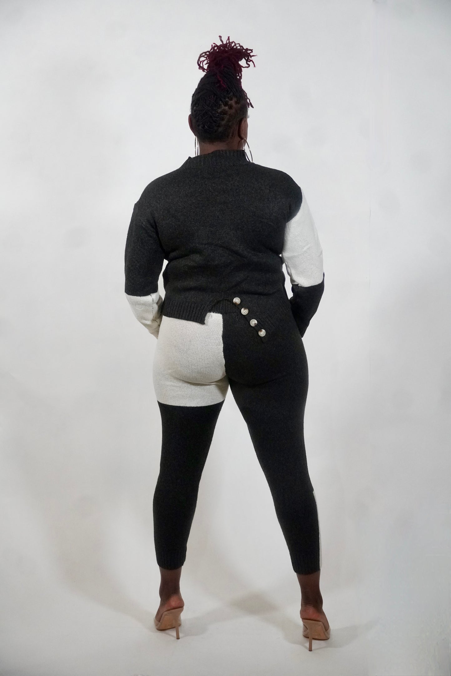 CHARCOAL TWO-TONE KNIT TOP AND JOGGER SET